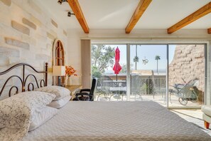 Interior - Hike & Explore Dtwn Tucson! Relaxing Solo Escape (Tucson)