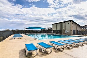 Apartment (3 Bedrooms) | Interior - Golf, Boat, Swim! Point Venture Retreat w/ Deck (Leander)