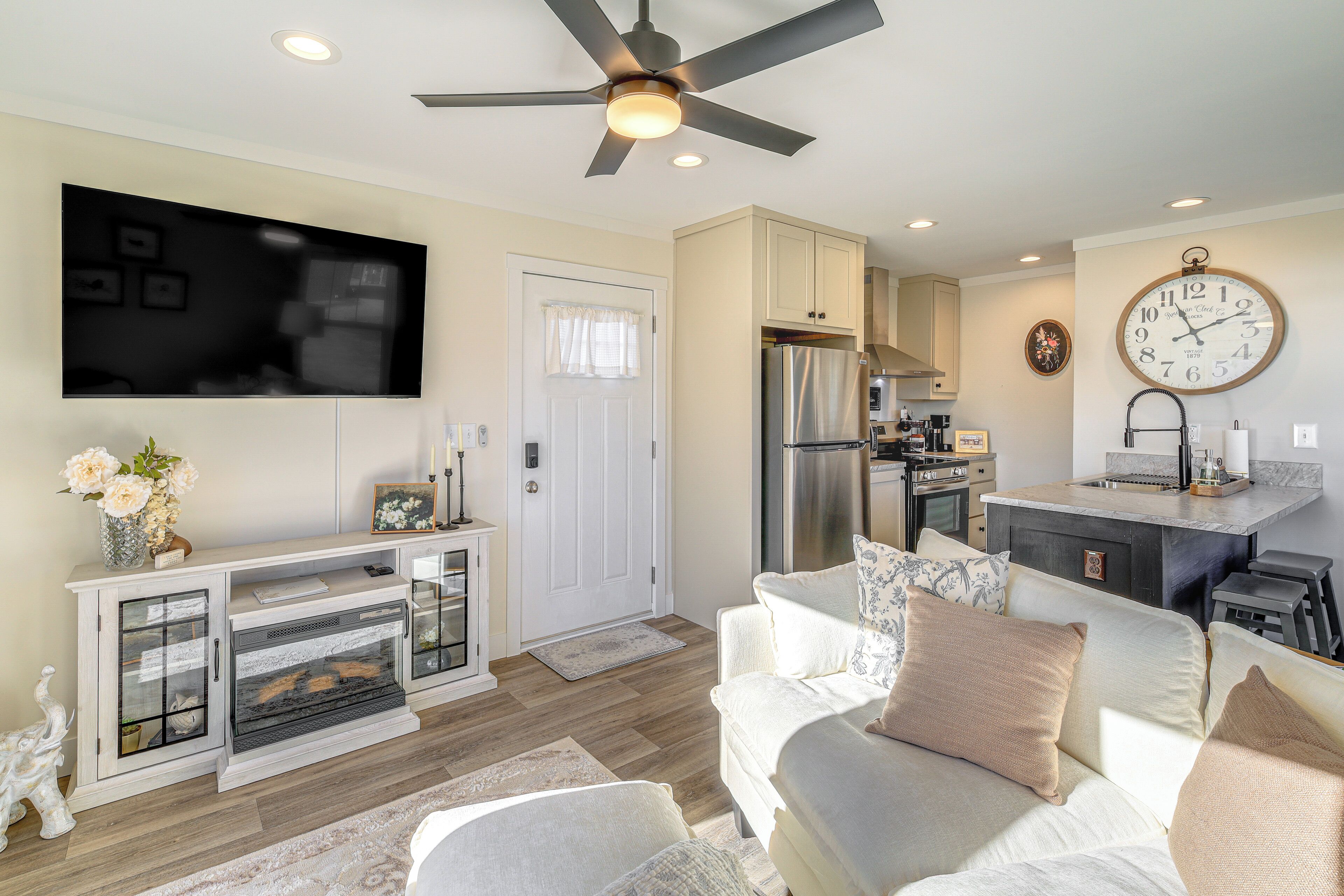 House (2 Bedrooms) | Interior