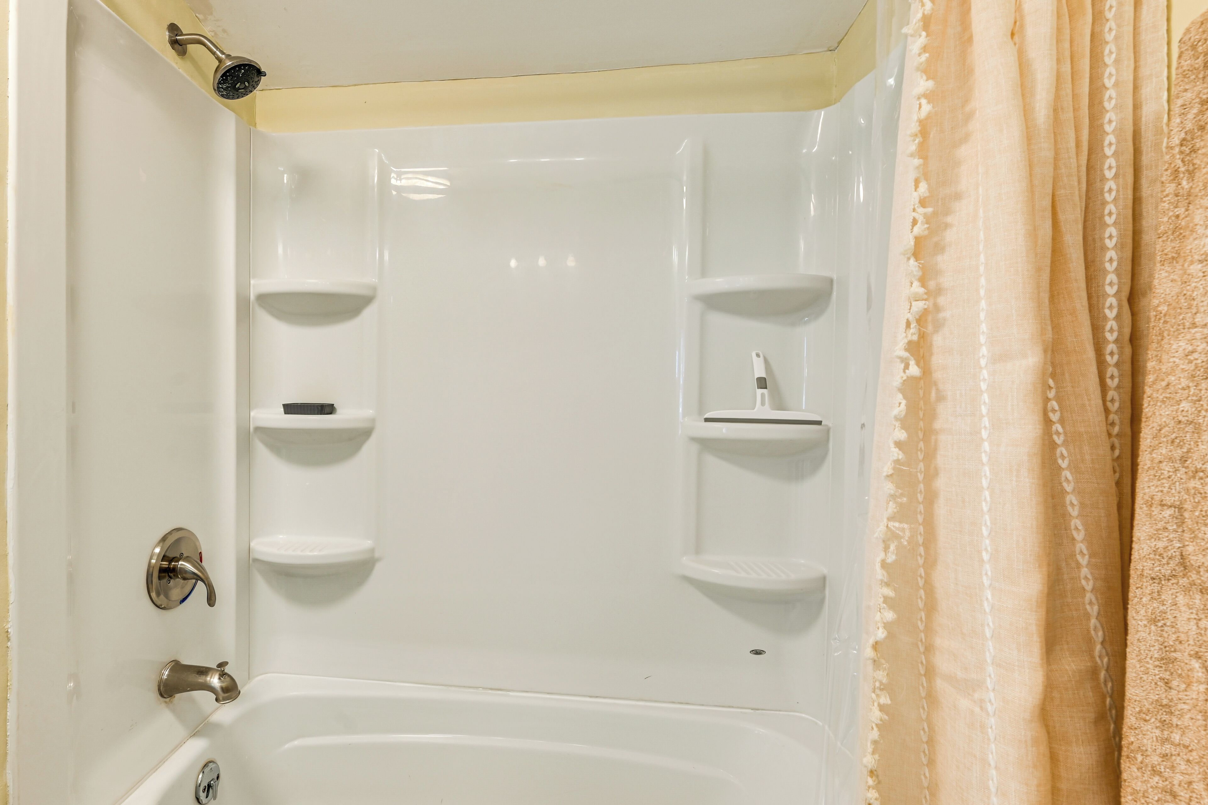 منزل (3 Bedrooms) | المنشأة من الداخل