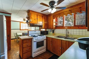 House (5 Bedrooms) | Interior - Year-round Fun on Lake Sheridan! Home w/ Patio (Nicholson)
