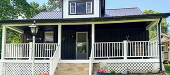 Year-round Fun on Lake Sheridan! Home w/ Patio
