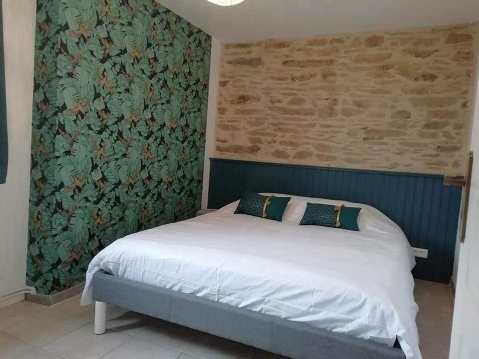 Wifi gratis y ropa de cama