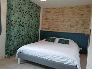 Wi-Fi gratuit, draps fournis