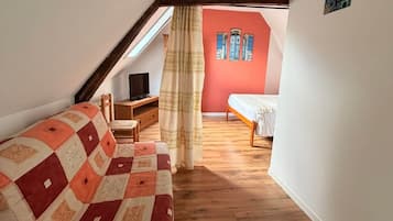 Free WiFi, bed sheets