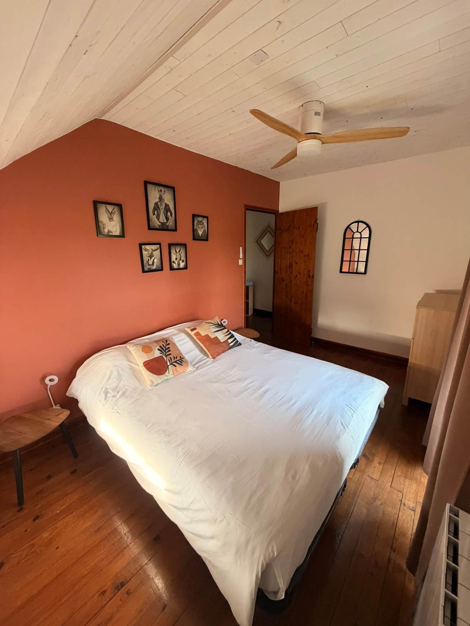 Wi-Fi gratuit, draps fournis