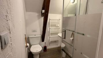 Douche, papier toilette