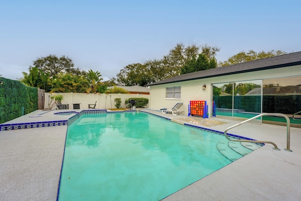 Near Indian Rocks Beach! Home W/ Backyard Oasis - Indian Rocks Beach, FL