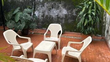 House, 3 Bedrooms, Smoking | Garden