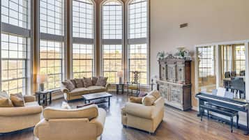 Villa (5 Bedrooms) | Interni