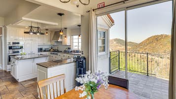 Vila (5 Bedrooms) | Interior