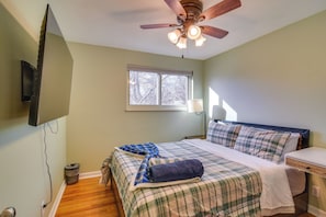 House (4 Bedrooms) | Interior - 2 Mi to Olde Town! Pet-friendly Haven w/ Sunroom (Arvada)