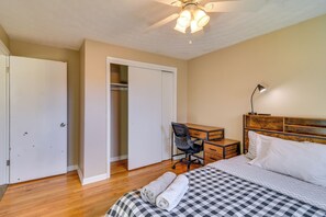 Interior - 2 Mi to Olde Town! Pet-friendly Haven w/ Sunroom (Arvada)