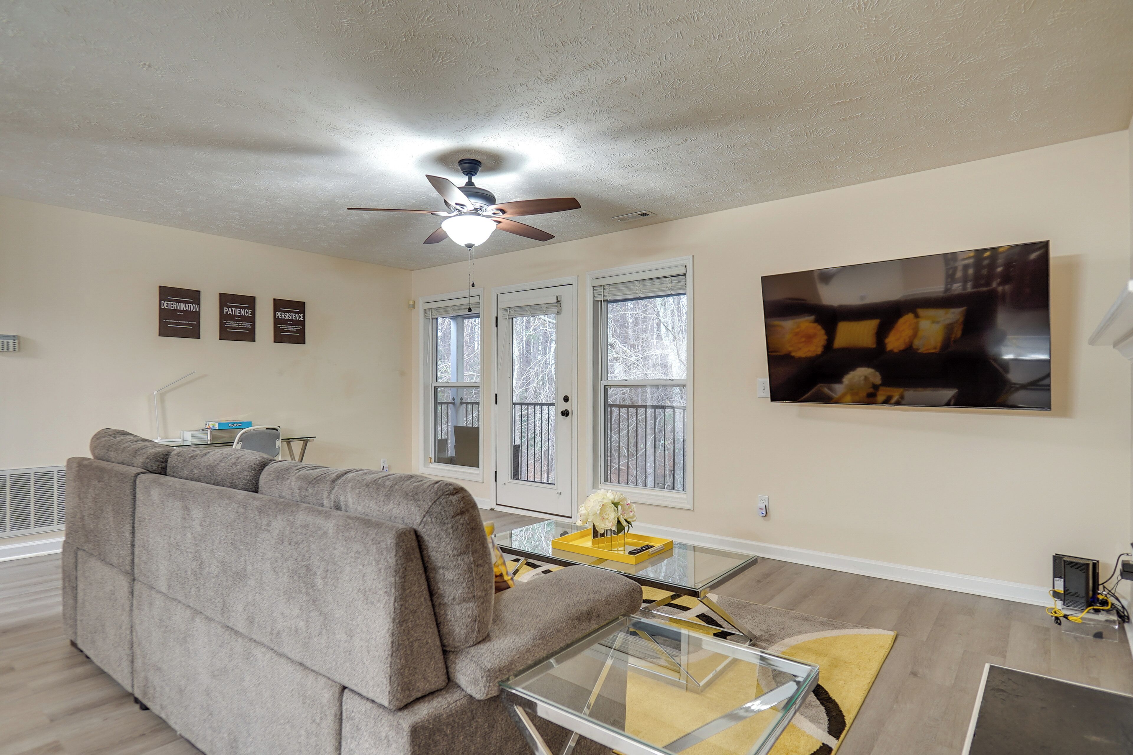 المنشأة من الداخل