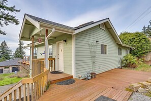 Interior - Walk to Lake Padden: Bellingham Home w/ Deck (Bellingham)