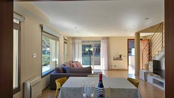 House | 3 bedrooms, Internet