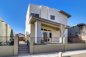 House (3 Bedrooms) | Interior - Convenient Albuquerque Escape w/ Yard: Off I-25! (Albuquerque)