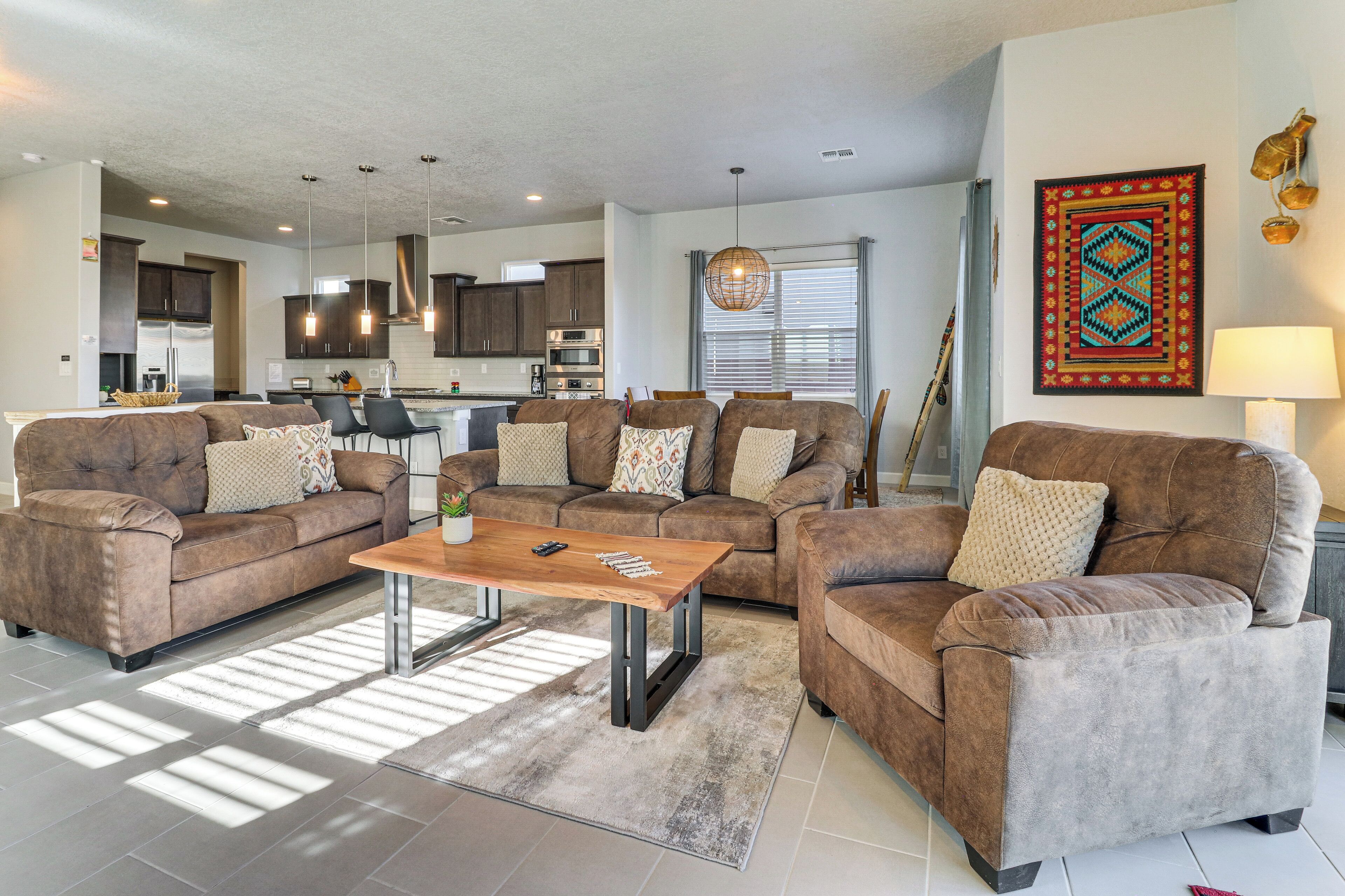 House (3 Bedrooms) | Interior