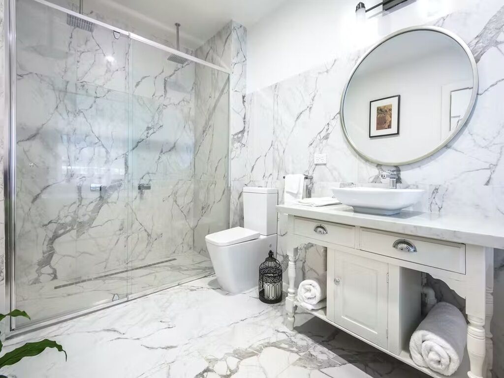 Shower, towels