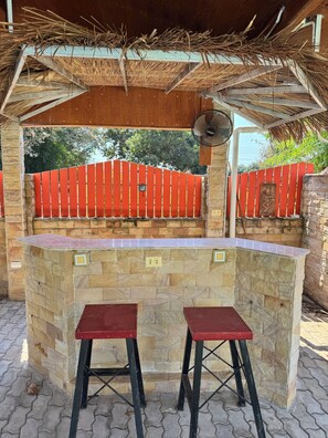 Property grounds - Exclusive Villa - 1 or 2 bedrooms - with private pool, close to beach (Tambon Phe)
