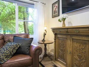 Interior - Kallista Charleston & Kallista Gatsby | Two Boutique Studios – One Booking (Kallista)