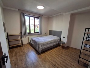 Iron/ironing board, WiFi, bed sheets - Nar Dos fully equipped vacation home in the center for families or groups (Yerevan)