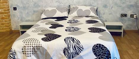 4 chambres, fer et planche Ă repasser, accĂšs Internet, draps fournis