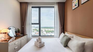 Deluxe Apartment, 3 Bedrooms | Premium bedding, Select Comfort beds, minibar, individually furnished