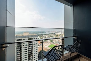 豪華公寓, 2 間臥室, 露台, 河景 | 城景