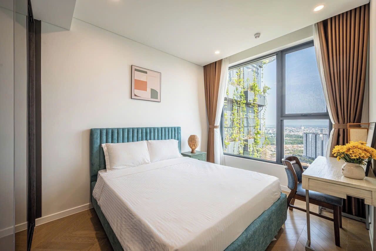 Deluxe Apartment, 1 Bedroom, Balcony, River View | Desk, laptop workspace, blackout curtains, soundproofing