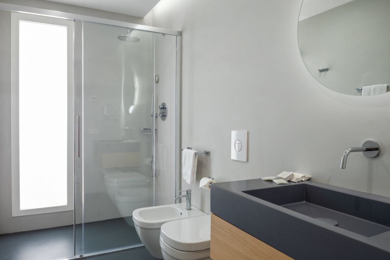 Dusche, Bidet, Handtücher