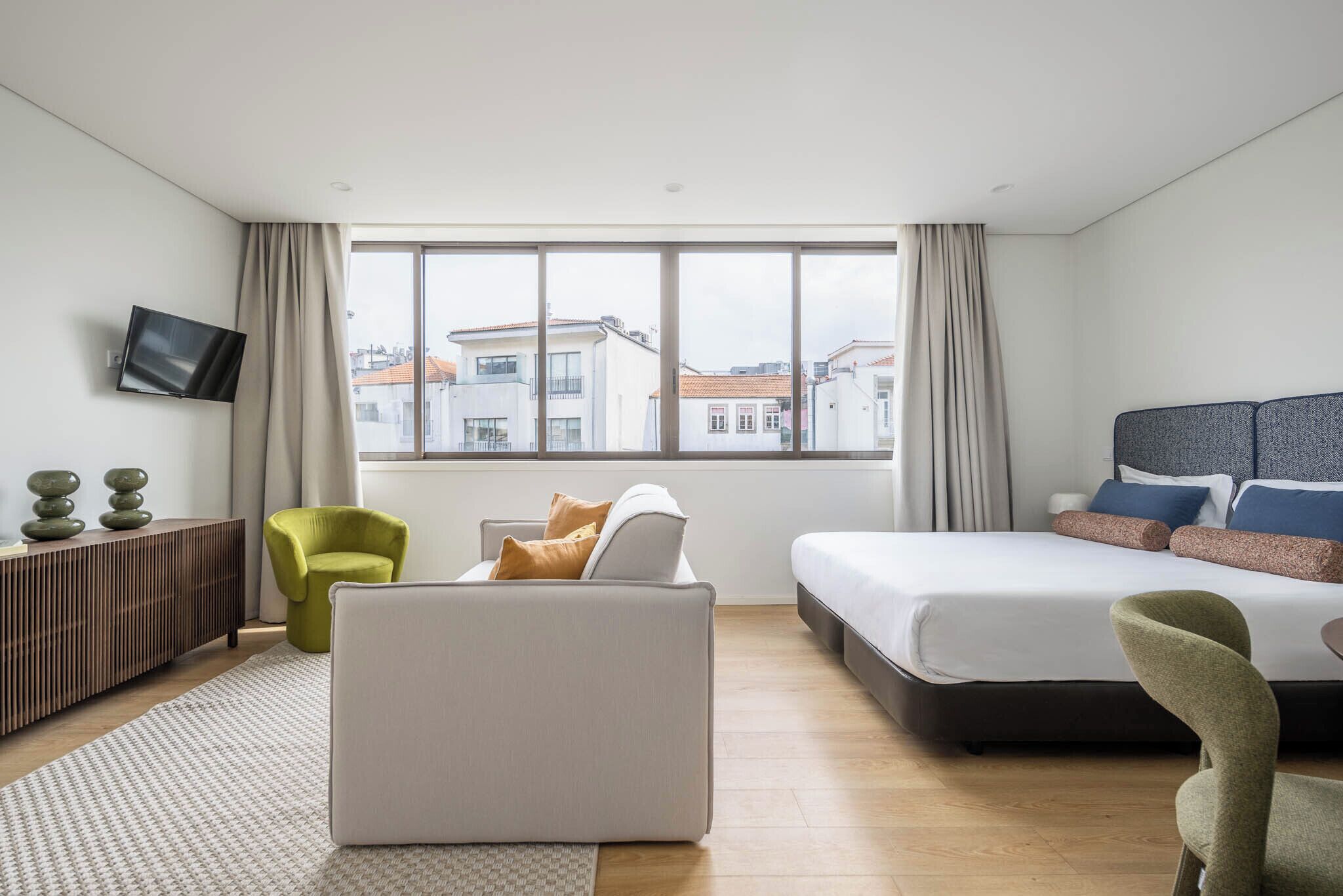 Estudio Deluxe | Edredones de plumas, wifi gratis, ropa de cama