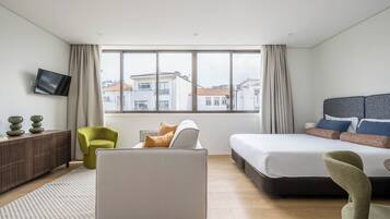 Down duvets, free WiFi, bed sheets