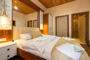 Double Room, City View | In-room safe, blackout drapes, soundproofing, iron/ironing board - CANDY BOUTIQUE (İstanbul)