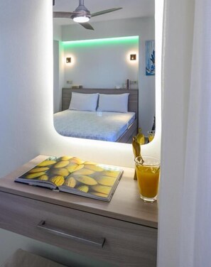 Free WiFi - Marthina Luxury Living (Nea Potidea)