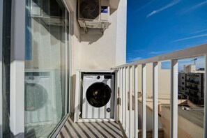 Property grounds - Central, fully equipped 1BR Apt in St. Julian`s (St. Julian`s)