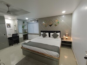 Down comforters, iron/ironing board, free WiFi - Stayvilla Prime (Ranchi)