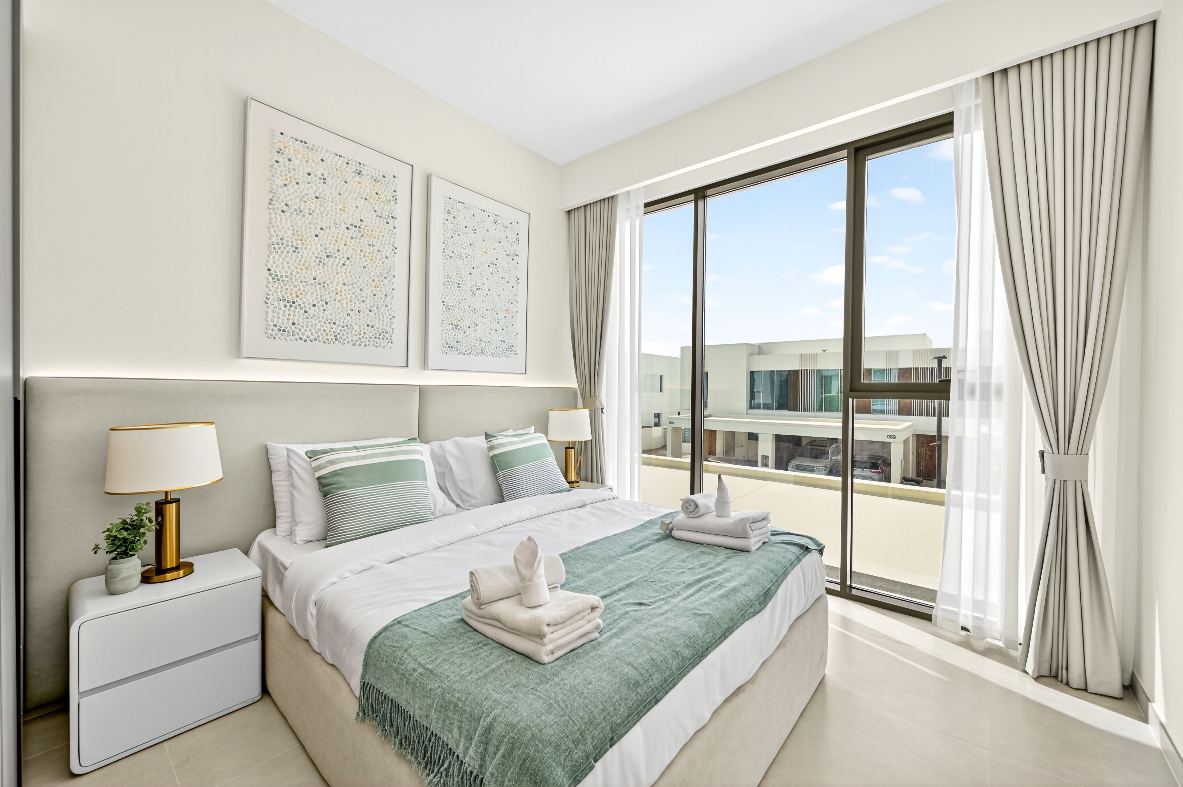 Silitysrauta/-lauta, internet, vuodevaatteet