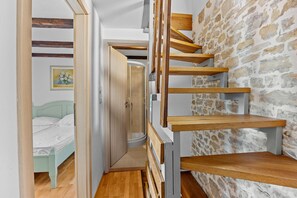 3 bedrooms, iron/ironing board, free WiFi, bed sheets - Casa Chiara I Istrian Escape with Pool & Garden near Motovun (Motovun)