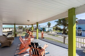 House, 4 Bedrooms | Terrace/patio - Casa Bella 4 Bedroom Home (Port Bolivar)