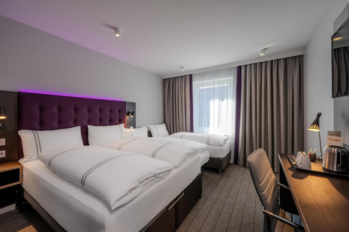 Standard Quadruple Room | Free WiFi, bed sheets