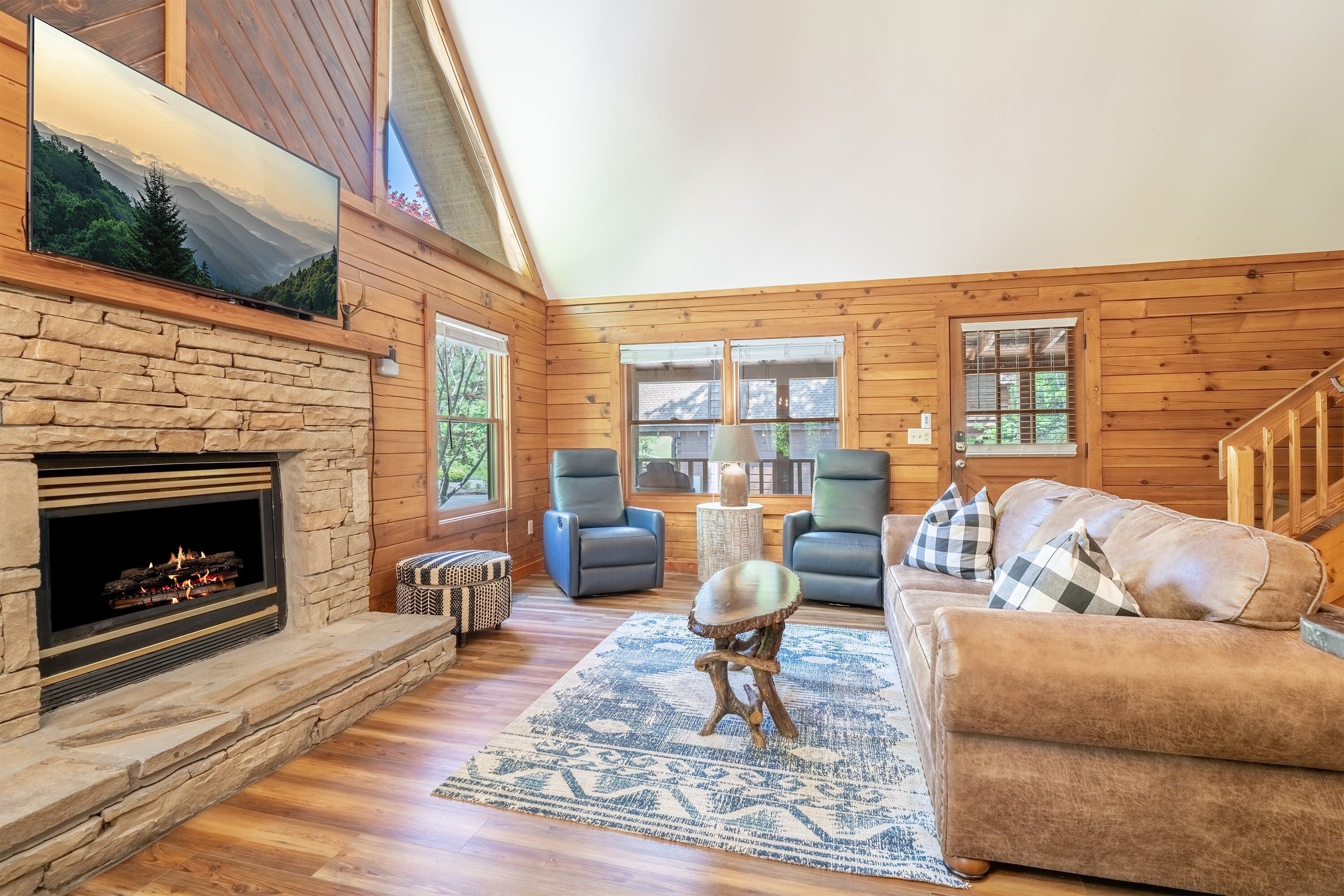 Cabin, 2 Bedrooms | Living area | Smart TV
