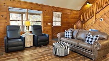 Cabin, 2 Bedrooms | Living area | Smart TV