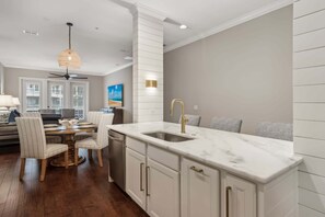 Condo, 2 quartos | Parte interna