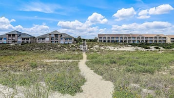 Condo, 2 Bedrooms | Exterior