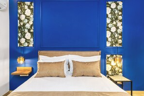 1 bedroom, desk, WiFi, bed sheets - Elegant Royal Blue Apartment in Axos with Breathtaking Mountain Views (Axus, Mylopotamos)