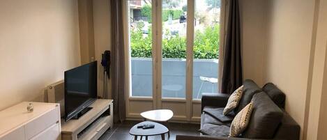 Televisión y estéreo