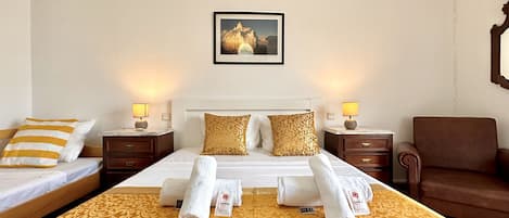 3 bedrooms, bed sheets