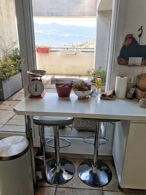 Dining - Appartement 73m² 2 chambres, parking, vue Lac (Aix-les-Bains)