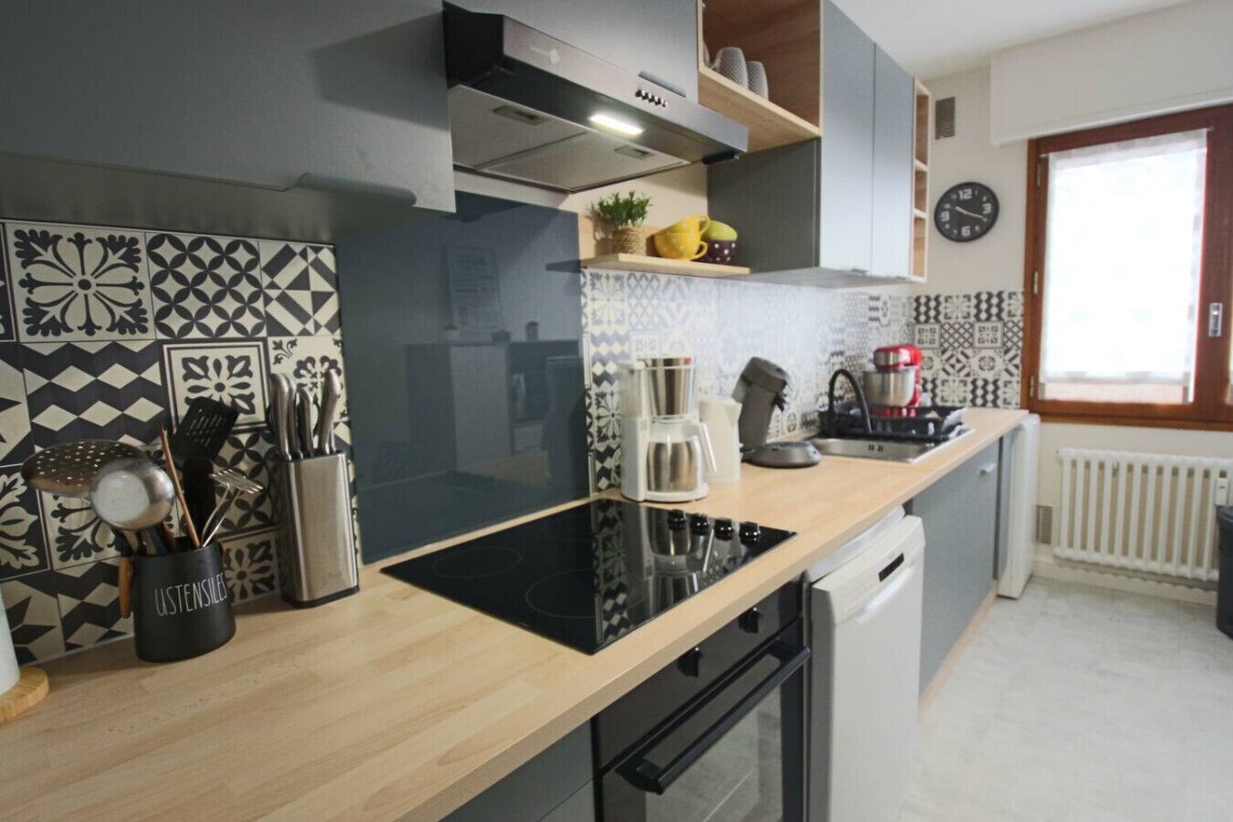 冰箱、微波炉、烤箱、洗碗机